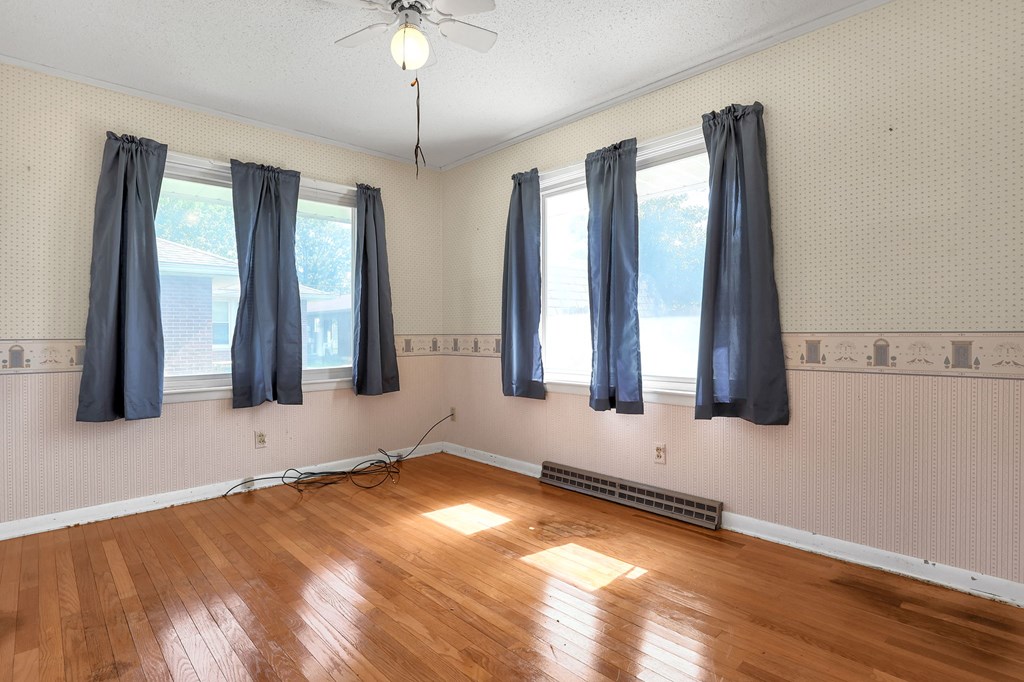 325 W Liberty Street, Bucyrus, Ohio 44820, 3 Bedrooms Bedrooms, ,1 BathroomBathrooms,Residential,For Sale,Liberty Street,9069470