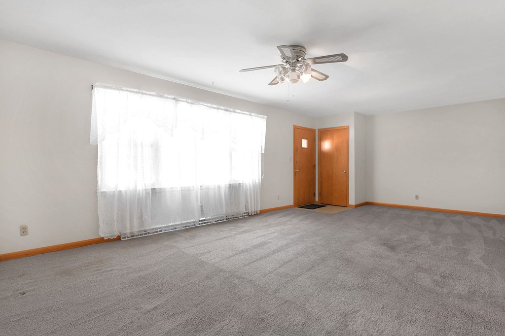 325 W Liberty Street, Bucyrus, Ohio 44820, 3 Bedrooms Bedrooms, ,1 BathroomBathrooms,Residential,For Sale,Liberty Street,9069470