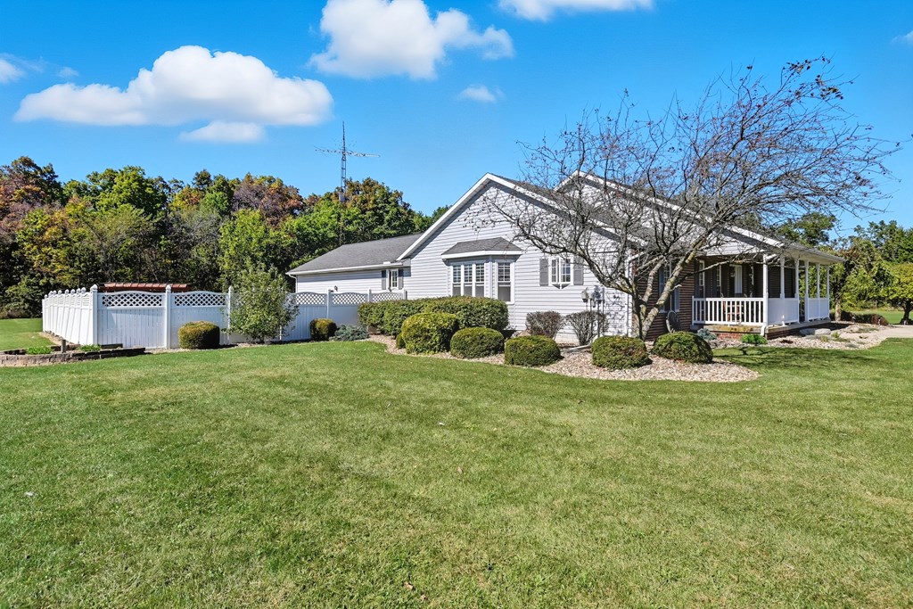 3095 Liberty Road, Willard, Ohio 44890, 3 Bedrooms Bedrooms, ,2 BathroomsBathrooms,Residential,For Sale,Liberty Road,9069484