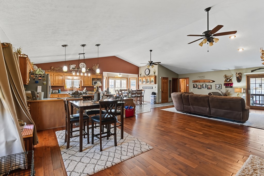 3095 Liberty Road, Willard, Ohio 44890, 3 Bedrooms Bedrooms, ,2 BathroomsBathrooms,Residential,For Sale,Liberty Road,9069484