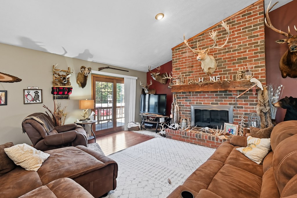 3095 Liberty Road, Willard, Ohio 44890, 3 Bedrooms Bedrooms, ,2 BathroomsBathrooms,Residential,For Sale,Liberty Road,9069484