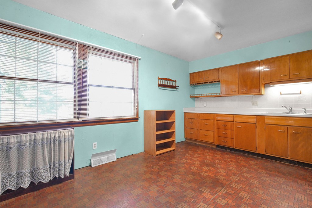 1493 Boxwood Drive, Columbus, Ohio 43229, 3 Bedrooms Bedrooms, ,1 BathroomBathrooms,Residential,For Sale,Boxwood Drive,9069504