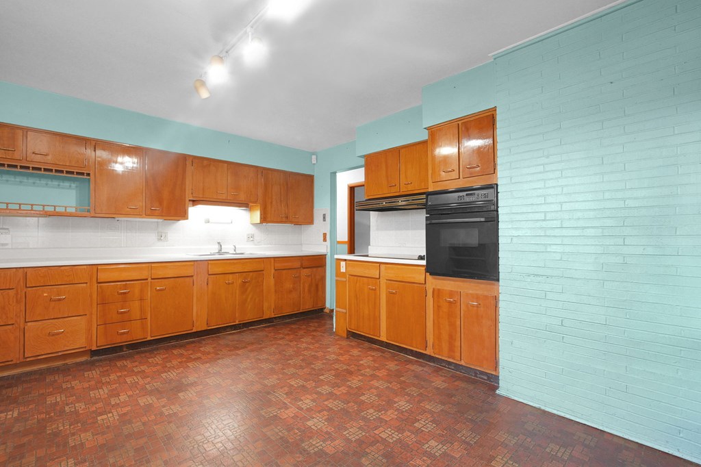 1493 Boxwood Drive, Columbus, Ohio 43229, 3 Bedrooms Bedrooms, ,1 BathroomBathrooms,Residential,For Sale,Boxwood Drive,9069504
