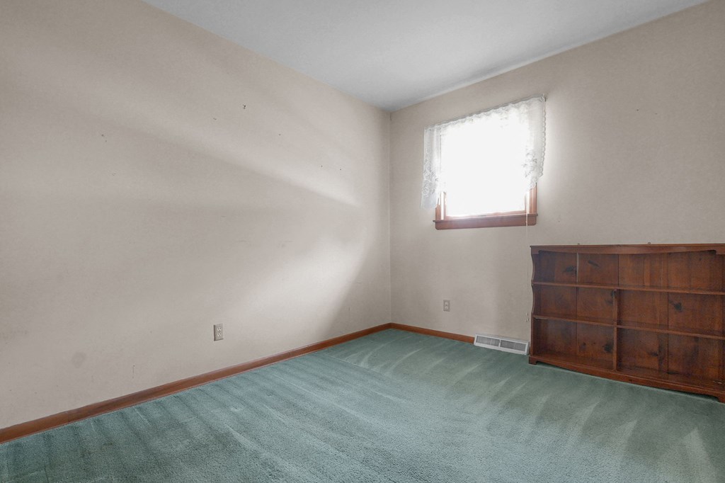 1493 Boxwood Drive, Columbus, Ohio 43229, 3 Bedrooms Bedrooms, ,1 BathroomBathrooms,Residential,For Sale,Boxwood Drive,9069504