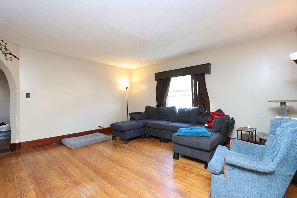 588 N Michigan Avenue, Mansfield, Ohio 44905, 5 Bedrooms Bedrooms, ,2 BathroomsBathrooms,Residential,For Sale,Michigan Avenue,9069507