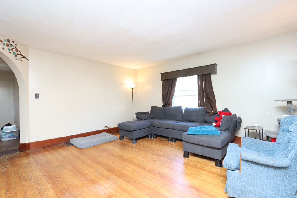 588 N Michigan Avenue, Mansfield, Ohio 44905, 5 Bedrooms Bedrooms, ,2 BathroomsBathrooms,Residential,For Sale,Michigan Avenue,9069507