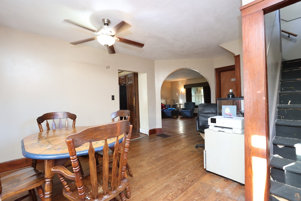 588 N Michigan Avenue, Mansfield, Ohio 44905, 5 Bedrooms Bedrooms, ,2 BathroomsBathrooms,Residential,For Sale,Michigan Avenue,9069507