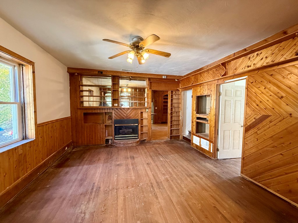 319 Altamont, Mansfield, Ohio 44902, 2 Bedrooms Bedrooms, ,1 BathroomBathrooms,Residential,For Sale,Altamont,9069509