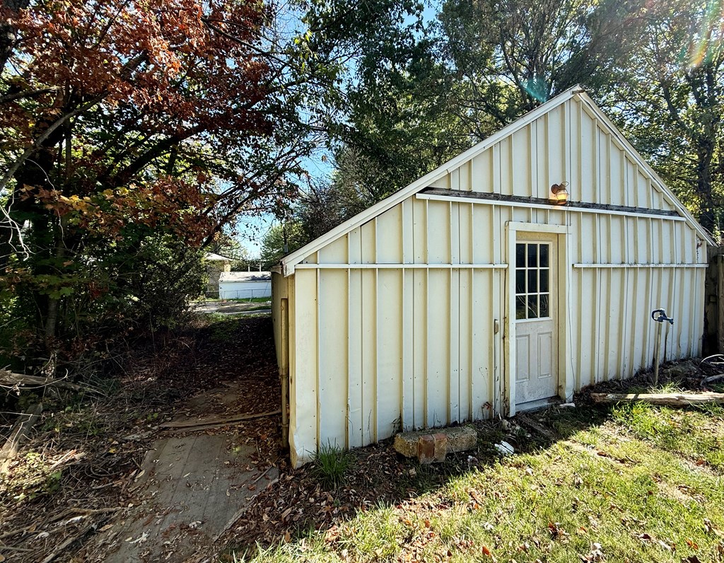 319 Altamont, Mansfield, Ohio 44902, 2 Bedrooms Bedrooms, ,1 BathroomBathrooms,Residential,For Sale,Altamont,9069509