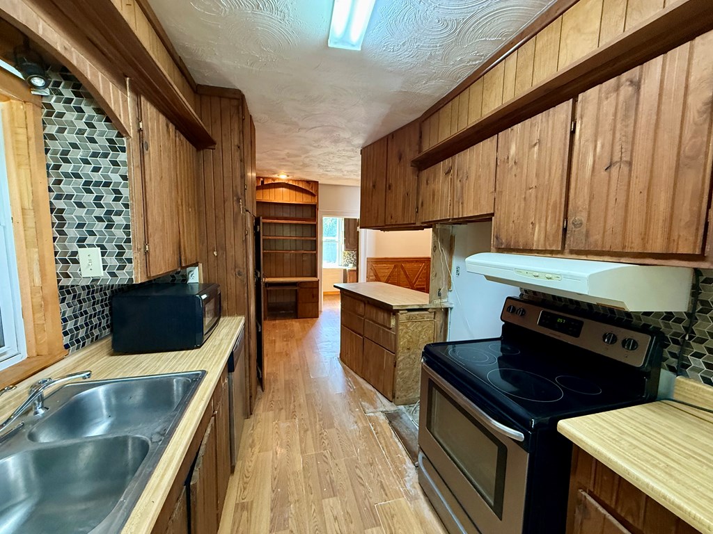 319 Altamont, Mansfield, Ohio 44902, 2 Bedrooms Bedrooms, ,1 BathroomBathrooms,Residential,For Sale,Altamont,9069509