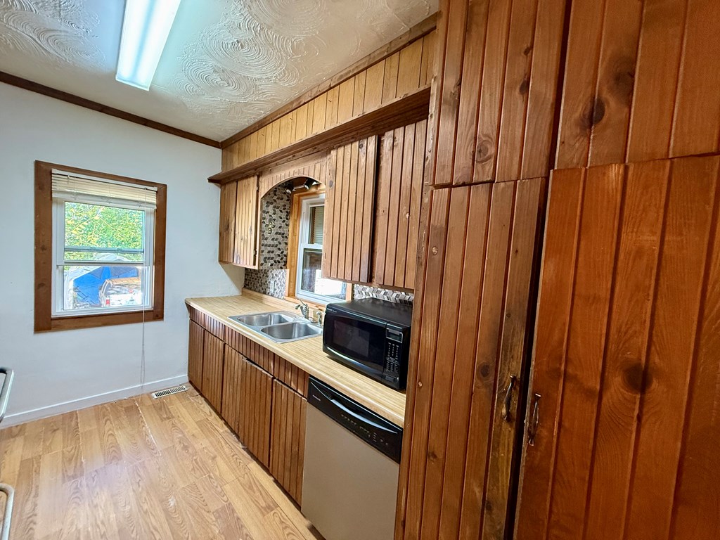 319 Altamont, Mansfield, Ohio 44902, 2 Bedrooms Bedrooms, ,1 BathroomBathrooms,Residential,For Sale,Altamont,9069509