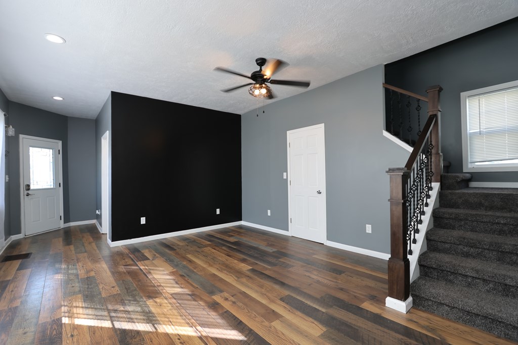 402 W Pearl Street, Willard, Ohio 44890, 2 Bedrooms Bedrooms, ,1 BathroomBathrooms,Residential,For Sale,Pearl Street,9069510