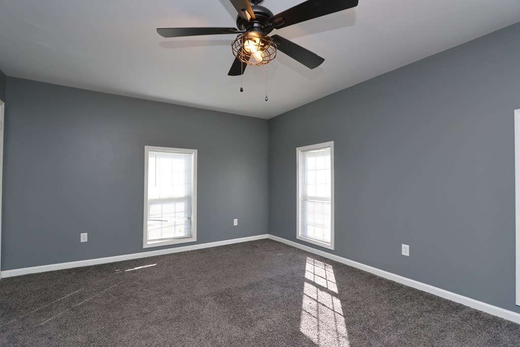 402 W Pearl Street, Willard, Ohio 44890, 2 Bedrooms Bedrooms, ,1 BathroomBathrooms,Residential,For Sale,Pearl Street,9069510