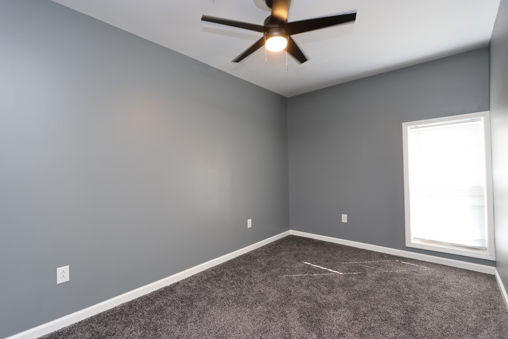 402 W Pearl Street, Willard, Ohio 44890, 2 Bedrooms Bedrooms, ,1 BathroomBathrooms,Residential,For Sale,Pearl Street,9069510