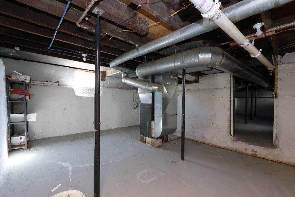 402 W Pearl Street, Willard, Ohio 44890, 2 Bedrooms Bedrooms, ,1 BathroomBathrooms,Residential,For Sale,Pearl Street,9069510