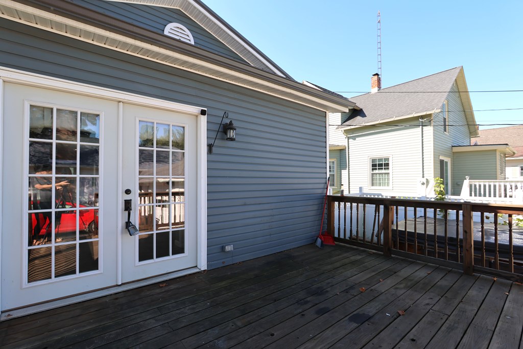402 W Pearl Street, Willard, Ohio 44890, 2 Bedrooms Bedrooms, ,1 BathroomBathrooms,Residential,For Sale,Pearl Street,9069510