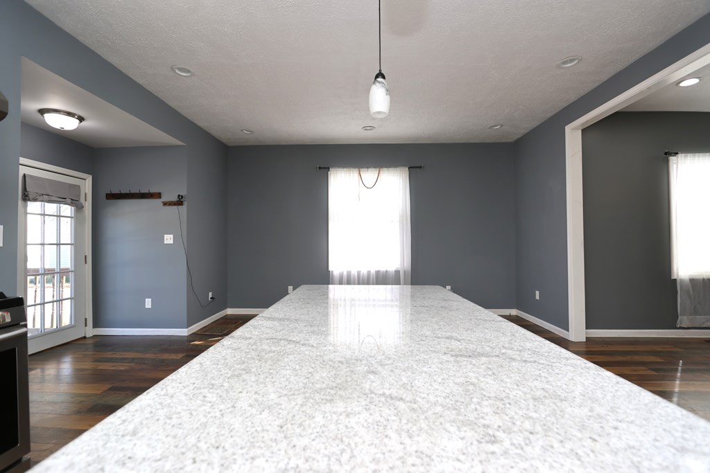402 W Pearl Street, Willard, Ohio 44890, 2 Bedrooms Bedrooms, ,1 BathroomBathrooms,Residential,For Sale,Pearl Street,9069510