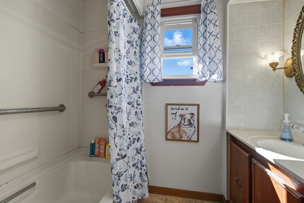 1970 N Rock Road., Mansfield, Ohio 44903, 3 Bedrooms Bedrooms, ,1 BathroomBathrooms,Residential,For Sale,Rock Road.,9069528