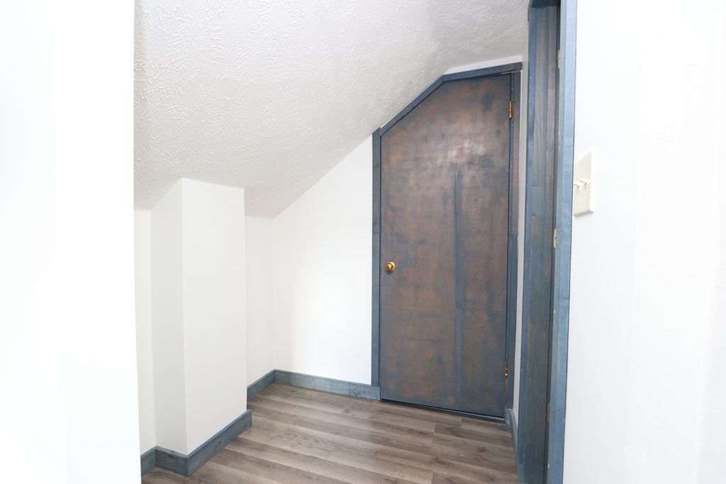 395 Auburn Street, Mansfield, Ohio 44902, 4 Bedrooms Bedrooms, ,2 BathroomsBathrooms,Residential,For Sale,Auburn Street,9069529