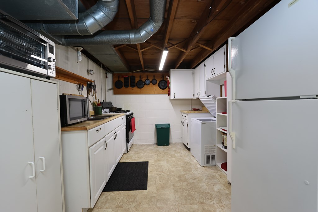 395 Auburn Street, Mansfield, Ohio 44902, 4 Bedrooms Bedrooms, ,2 BathroomsBathrooms,Residential,For Sale,Auburn Street,9069529