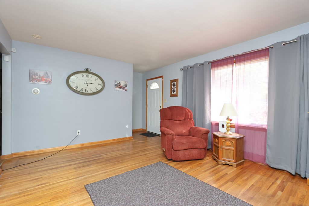 395 Auburn Street, Mansfield, Ohio 44902, 4 Bedrooms Bedrooms, ,2 BathroomsBathrooms,Residential,For Sale,Auburn Street,9069529