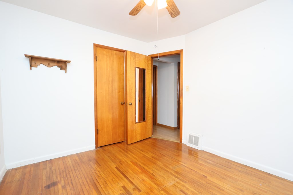 395 Auburn Street, Mansfield, Ohio 44902, 4 Bedrooms Bedrooms, ,2 BathroomsBathrooms,Residential,For Sale,Auburn Street,9069529