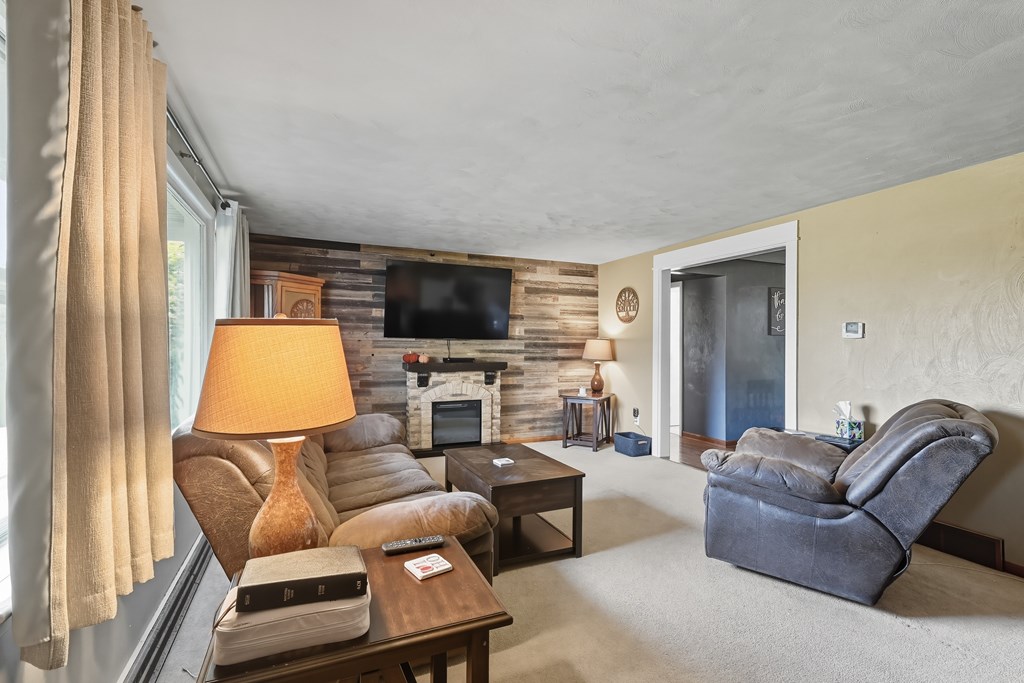 36 S Ridge Road, Mansfield, Ohio 44905, 2 Bedrooms Bedrooms, ,1 BathroomBathrooms,Residential,For Sale,Ridge Road,9069527