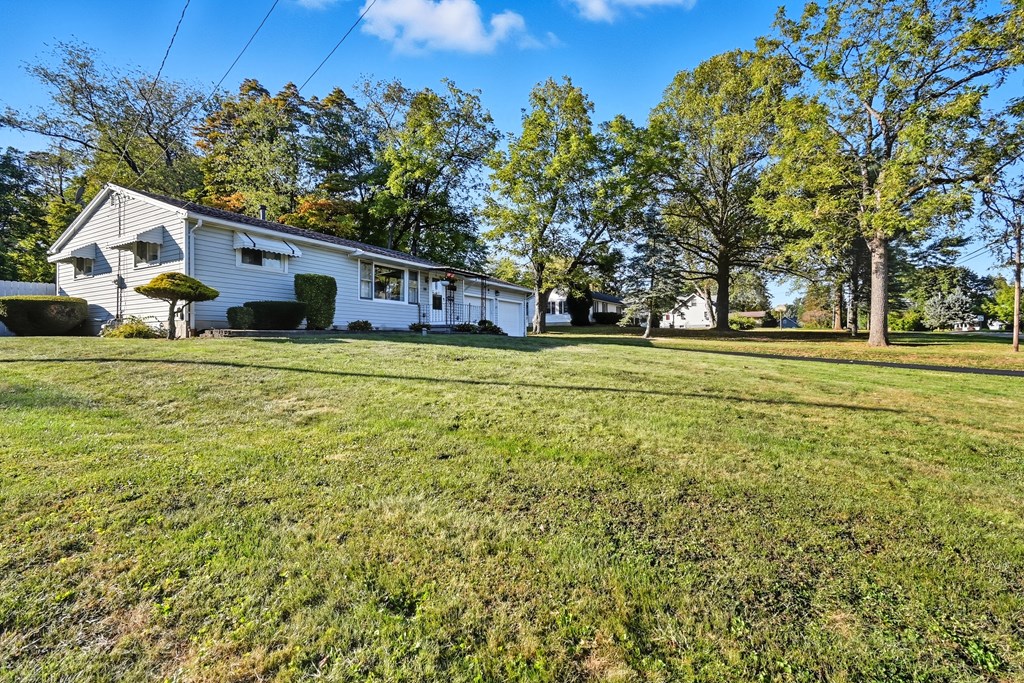 36 S Ridge Road, Mansfield, Ohio 44905, 2 Bedrooms Bedrooms, ,1 BathroomBathrooms,Residential,For Sale,Ridge Road,9069527