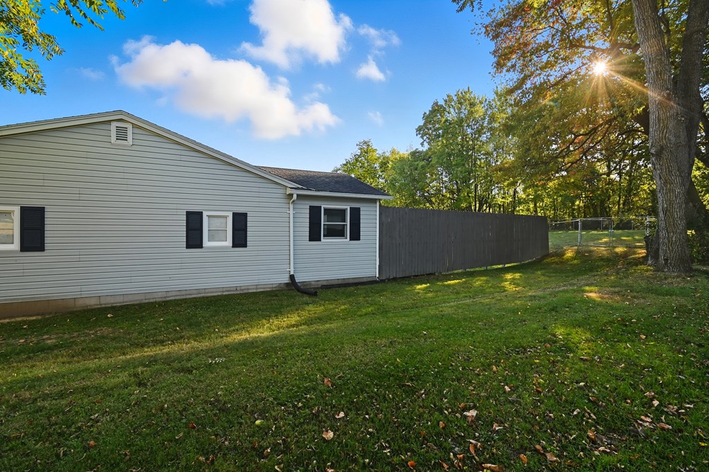 36 S Ridge Road, Mansfield, Ohio 44905, 2 Bedrooms Bedrooms, ,1 BathroomBathrooms,Residential,For Sale,Ridge Road,9069527