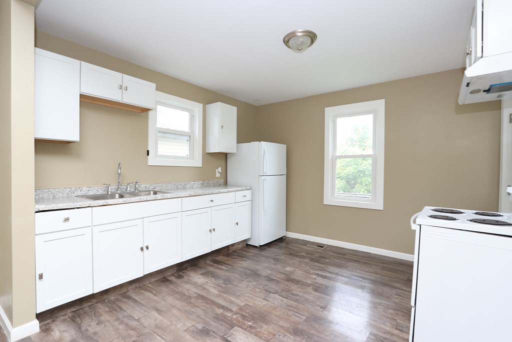 282 W Fifth Street, Mansfield, Ohio 44903, 3 Bedrooms Bedrooms, ,2 BathroomsBathrooms,Residential,For Sale,Fifth Street,9069536