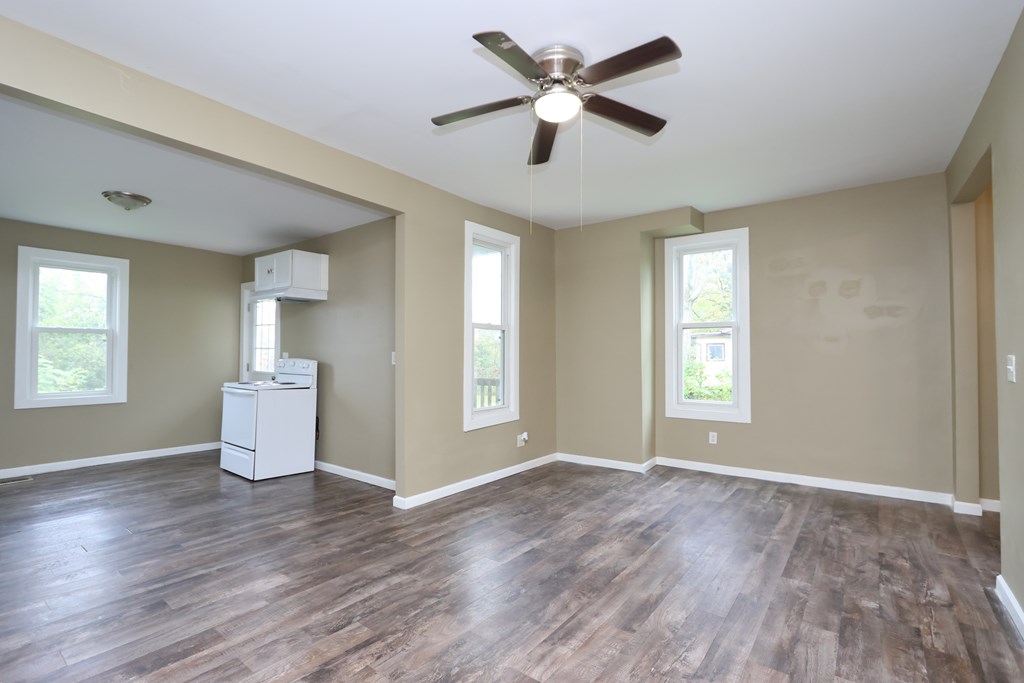 282 W Fifth Street, Mansfield, Ohio 44903, 3 Bedrooms Bedrooms, ,2 BathroomsBathrooms,Residential,For Sale,Fifth Street,9069536