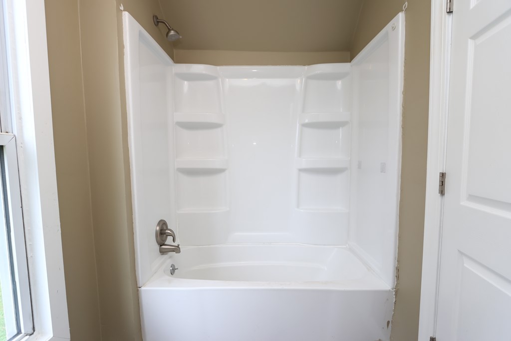 282 W Fifth Street, Mansfield, Ohio 44903, 3 Bedrooms Bedrooms, ,2 BathroomsBathrooms,Residential,For Sale,Fifth Street,9069536