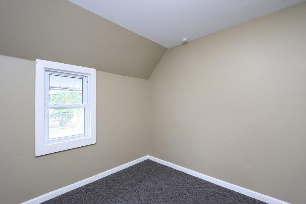 282 W Fifth Street, Mansfield, Ohio 44903, 3 Bedrooms Bedrooms, ,2 BathroomsBathrooms,Residential,For Sale,Fifth Street,9069536