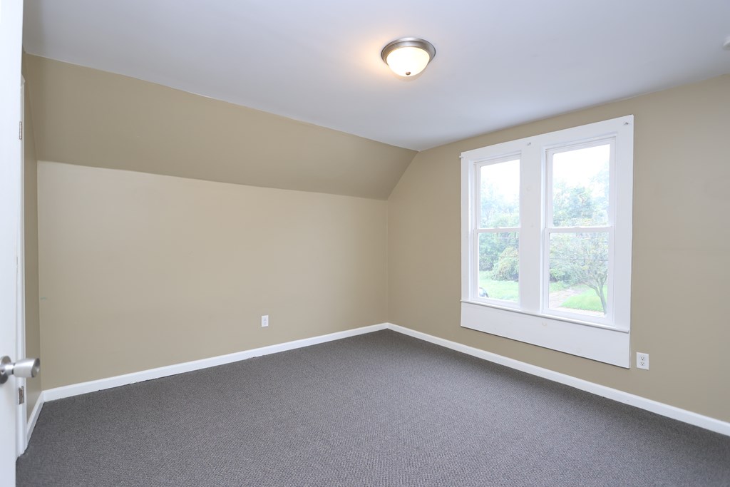 282 W Fifth Street, Mansfield, Ohio 44903, 3 Bedrooms Bedrooms, ,2 BathroomsBathrooms,Residential,For Sale,Fifth Street,9069536