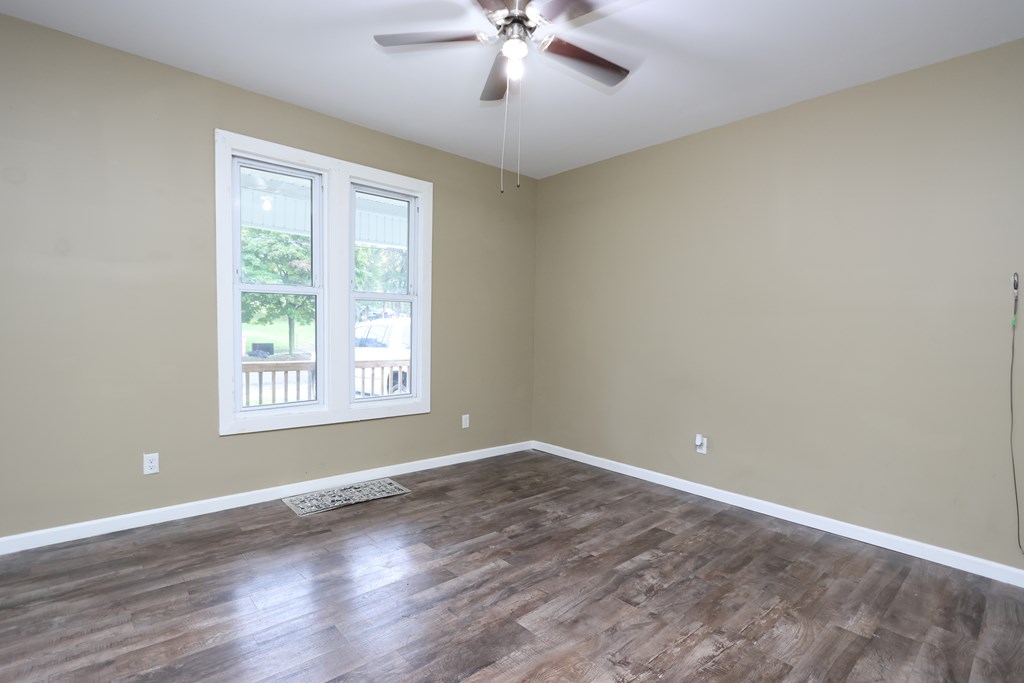 282 W Fifth Street, Mansfield, Ohio 44903, 3 Bedrooms Bedrooms, ,2 BathroomsBathrooms,Residential,For Sale,Fifth Street,9069536