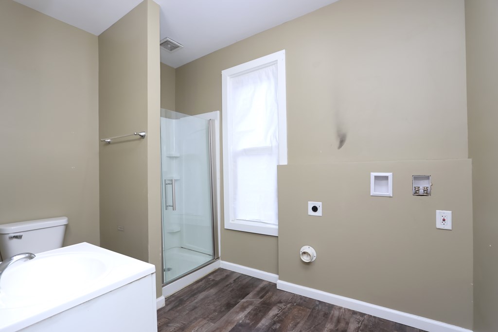 282 W Fifth Street, Mansfield, Ohio 44903, 3 Bedrooms Bedrooms, ,2 BathroomsBathrooms,Residential,For Sale,Fifth Street,9069536