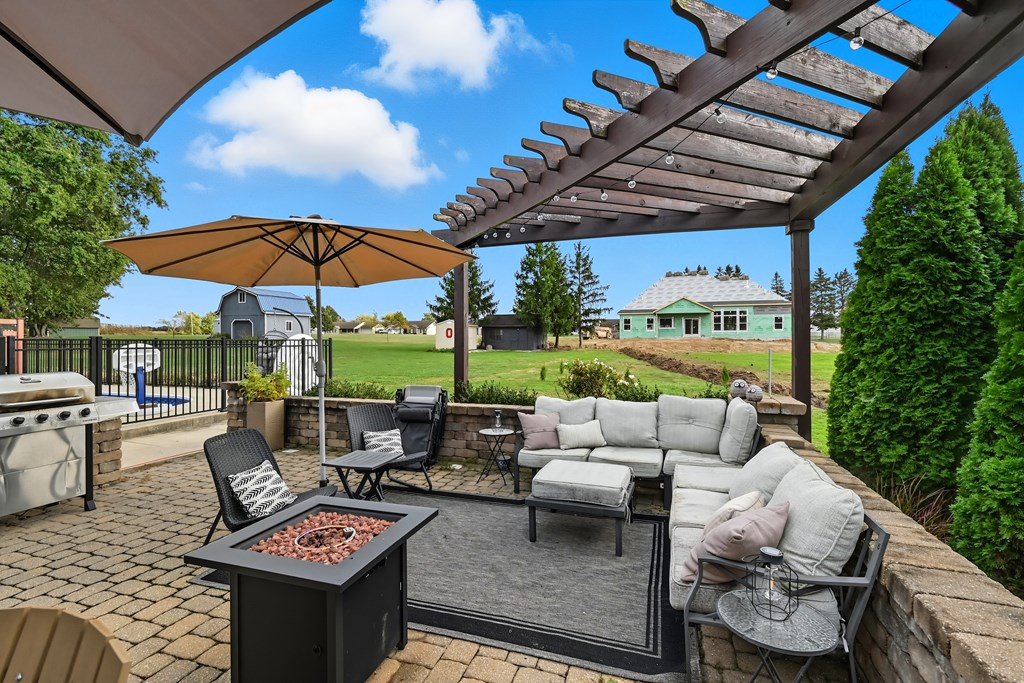 1465 Oakridge Drive, Bucyrus, Ohio 44820, 3 Bedrooms Bedrooms, ,2 BathroomsBathrooms,Residential,For Sale,Oakridge Drive,9069551 1465 Oakridge Drive, Bucyrus, Ohio 44820, 3 Bedrooms Bedrooms, ,2 BathroomsBathrooms,Residential,For Sale,Oakridge Drive,9069551