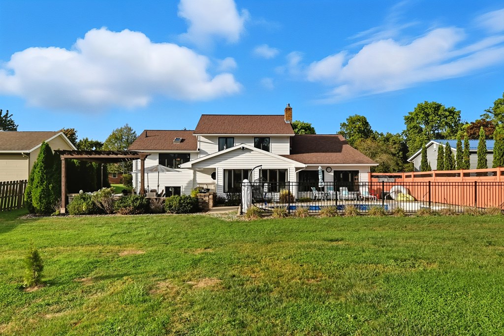 1465 Oakridge Drive, Bucyrus, Ohio 44820, 3 Bedrooms Bedrooms, ,2 BathroomsBathrooms,Residential,For Sale,Oakridge Drive,9069551 1465 Oakridge Drive, Bucyrus, Ohio 44820, 3 Bedrooms Bedrooms, ,2 BathroomsBathrooms,Residential,For Sale,Oakridge Drive,9069551