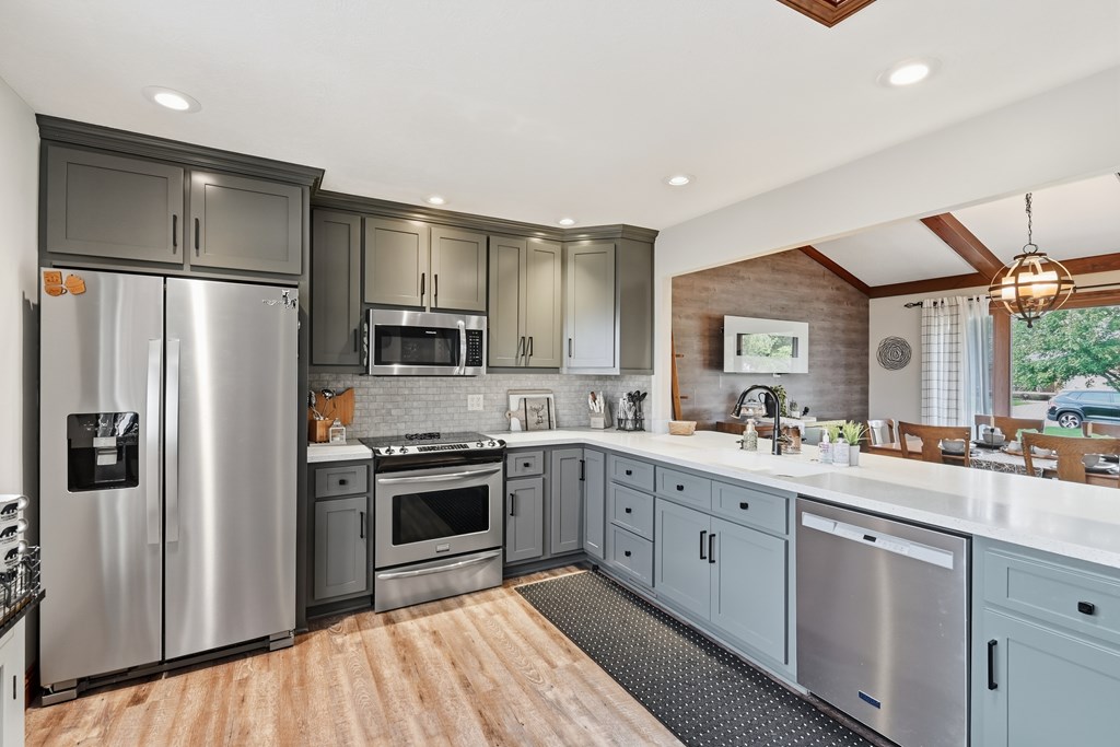 1465 Oakridge Drive, Bucyrus, Ohio 44820, 3 Bedrooms Bedrooms, ,2 BathroomsBathrooms,Residential,For Sale,Oakridge Drive,9069551 1465 Oakridge Drive, Bucyrus, Ohio 44820, 3 Bedrooms Bedrooms, ,2 BathroomsBathrooms,Residential,For Sale,Oakridge Drive,9069551