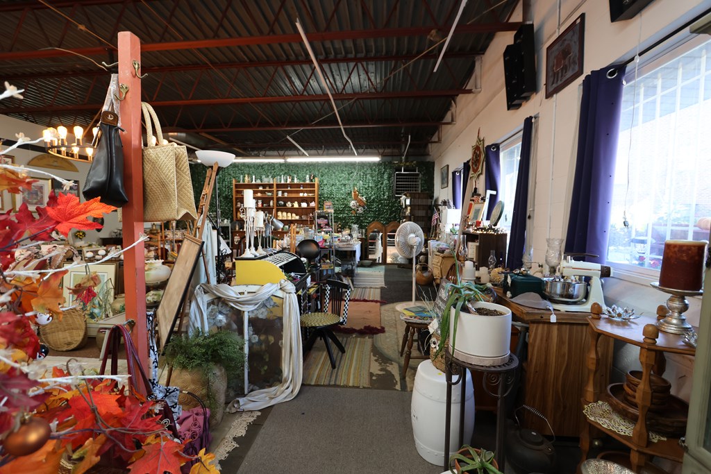 160 N Mulberry Street, Mansfield, Ohio 44902, ,Commercial Sale,For Sale,Mulberry Street,9069550