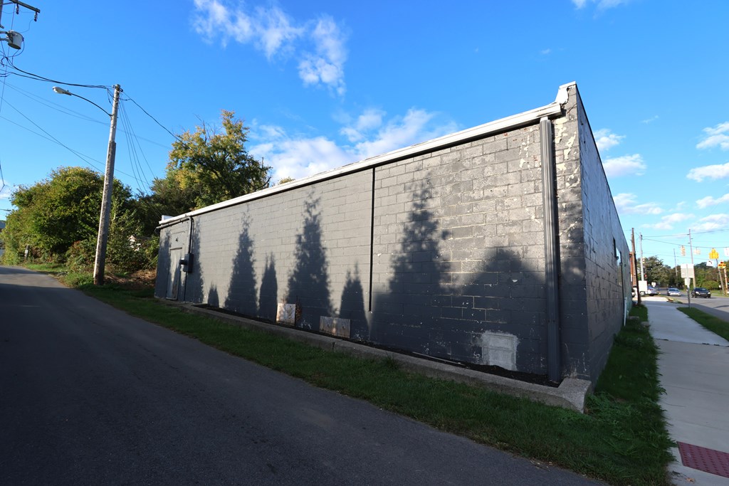 160 N Mulberry Street, Mansfield, Ohio 44902, ,Commercial Sale,For Sale,Mulberry Street,9069550