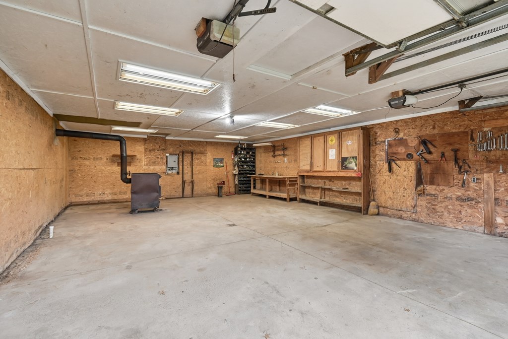 226 First Avenue, Galion, Ohio 44833, 3 Bedrooms Bedrooms, ,1 BathroomBathrooms,Residential,For Sale,First Avenue,9069567