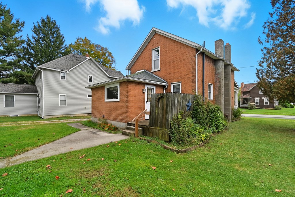 226 First Avenue, Galion, Ohio 44833, 3 Bedrooms Bedrooms, ,1 BathroomBathrooms,Residential,For Sale,First Avenue,9069567