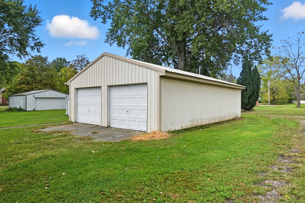 226 First Avenue, Galion, Ohio 44833, 3 Bedrooms Bedrooms, ,1 BathroomBathrooms,Residential,For Sale,First Avenue,9069567