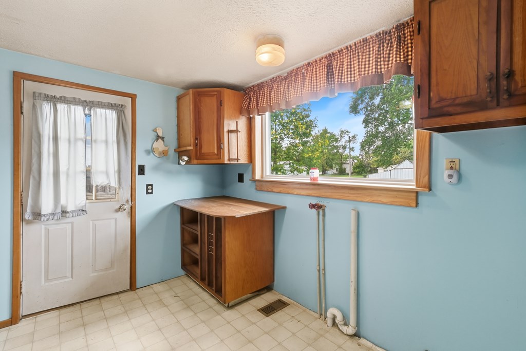 226 First Avenue, Galion, Ohio 44833, 3 Bedrooms Bedrooms, ,1 BathroomBathrooms,Residential,For Sale,First Avenue,9069567