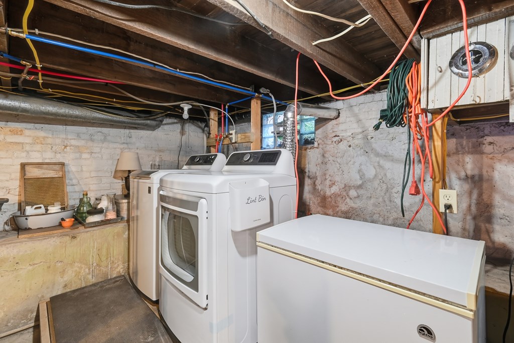 703 S Poplar Street, Bucyrus, Ohio 44820, 2 Bedrooms Bedrooms, ,1 BathroomBathrooms,Residential,For Sale,Poplar Street,9069575