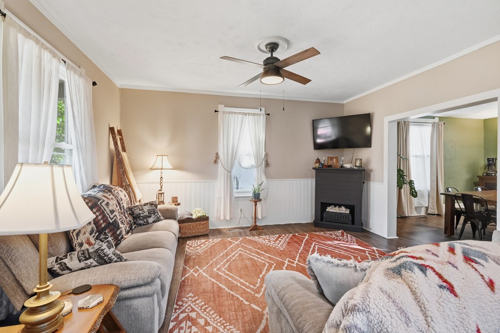 703 S Poplar Street, Bucyrus, Ohio 44820, 2 Bedrooms Bedrooms, ,1 BathroomBathrooms,Residential,For Sale,Poplar Street,9069575