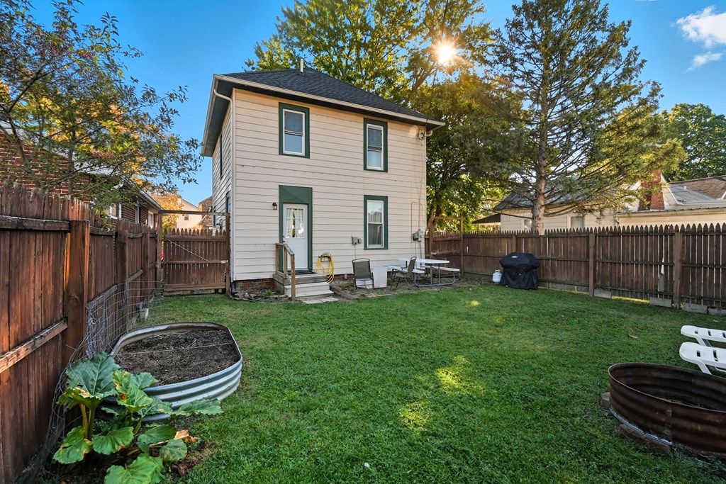 703 S Poplar Street, Bucyrus, Ohio 44820, 2 Bedrooms Bedrooms, ,1 BathroomBathrooms,Residential,For Sale,Poplar Street,9069575