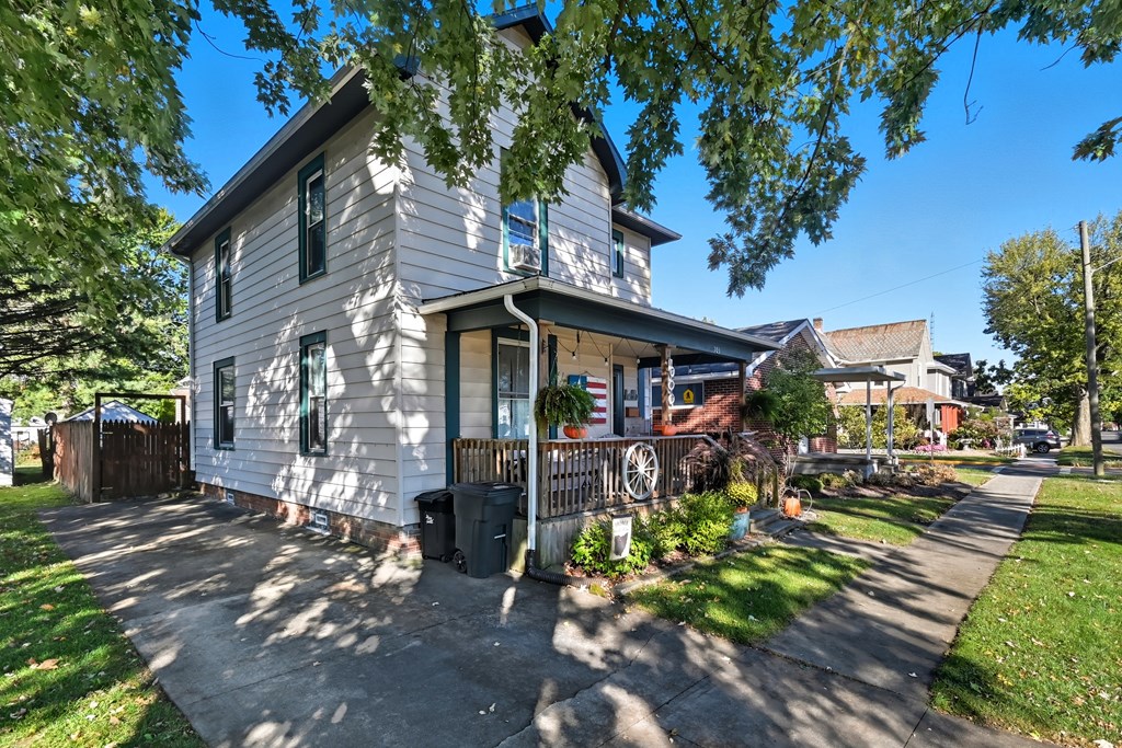 703 S Poplar Street, Bucyrus, Ohio 44820, 2 Bedrooms Bedrooms, ,1 BathroomBathrooms,Residential,For Sale,Poplar Street,9069575