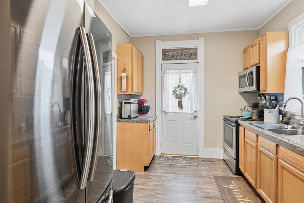 703 S Poplar Street, Bucyrus, Ohio 44820, 2 Bedrooms Bedrooms, ,1 BathroomBathrooms,Residential,For Sale,Poplar Street,9069575